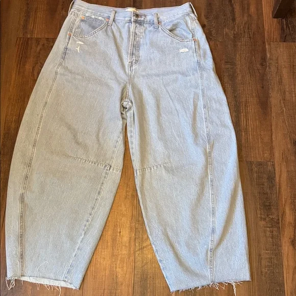 Universal Thread Light Blue Flare Jeans - Picture 3 of 9